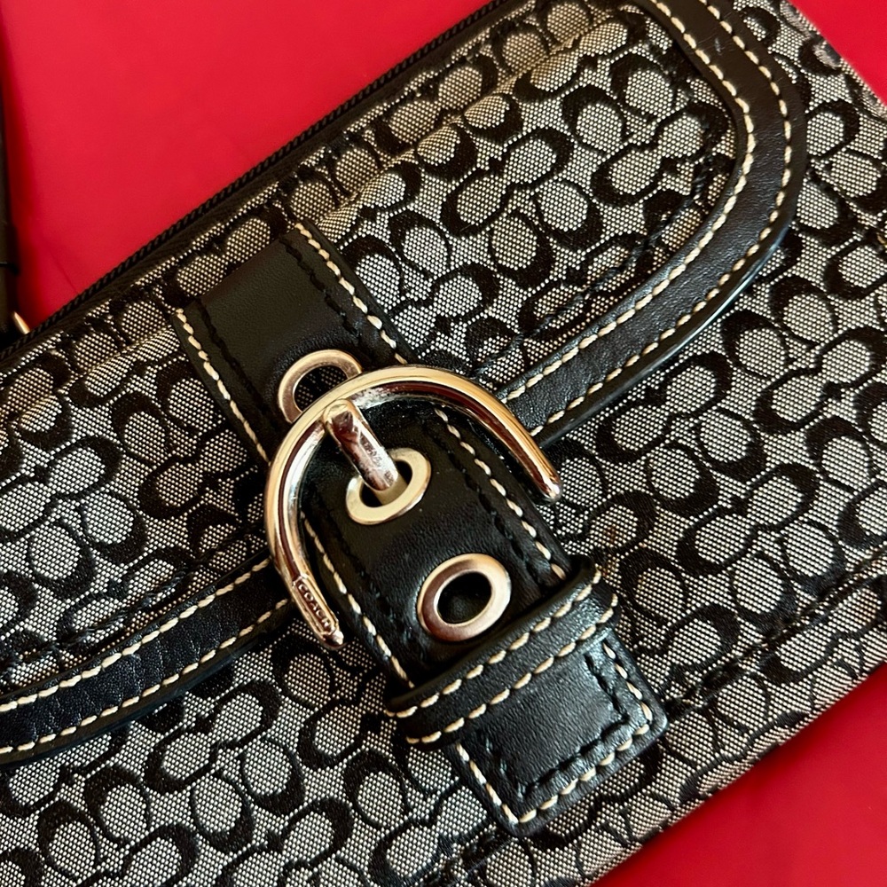 Coach Signature Wristlet - Picture 4 of 7